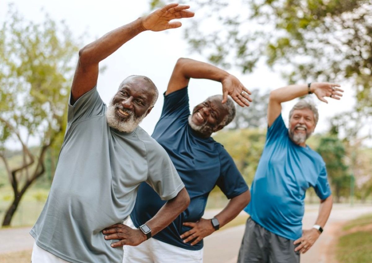 stretching-men